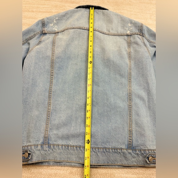 Forever 21 Men's Faded Blue, Color Distressed Denim Jacket, Size Large - Picture 14 of 14